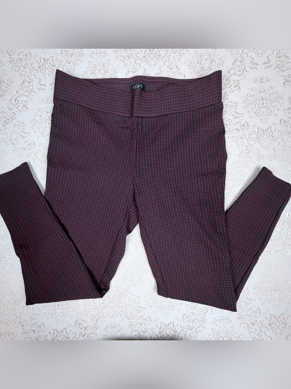 LOFT NWOT Burgundy & Black Houndstooth Ponte Leggings, Medium
